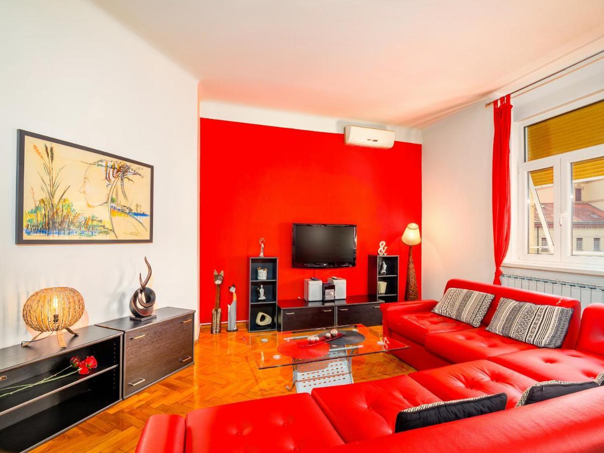 Grand Apartment In Strict Center Of Rijeka Exterior foto